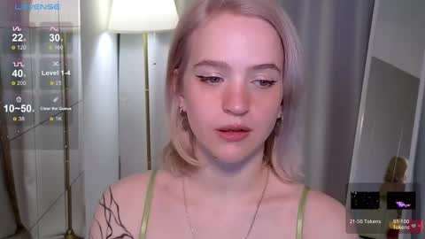 Snapshot of leo_lulu chatting on 4, 3, 2025 Ashly online show from 4, 3, 2025