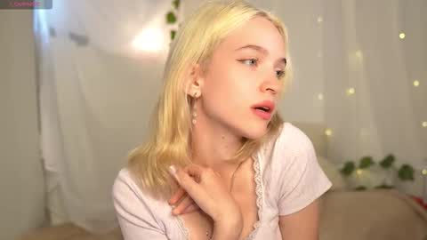 Snapshot of leo_lulu chatting on 27, 9, 2025 Ashly online show from 27, 9, 2025