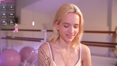 Snapshot of leo_lulu chatting on 10, 10, 2025 Ashly online show from 10, 10, 2025