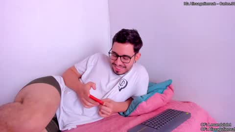 Snapshot of leoandviolet chatting on 29, 12, 2024 Carlos Alissa. Help us to reach 100 likes online show from 29, 12, 2024