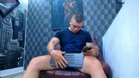 Leon Smoron online show from 14, 4, 2026