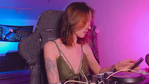 leona online show from 8, 2, 2026