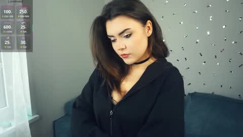 Mia online show from 18, 9, 2025