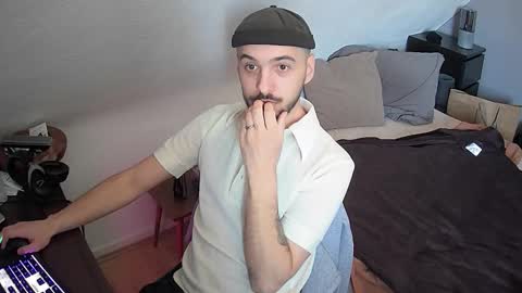 Snapshot of leonardo_grande chatting on 18, 3, 2026 Leonardo online show from 18, 3, 2026