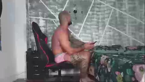 Snapshot of leonidas_k18 chatting on 16, 9, 2025 ANDRES online show from 16, 9, 2025