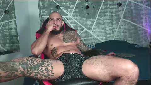 Snapshot of leonidas_k18 chatting on 20, 11, 2025 ANDRES online show from 20, 11, 2025