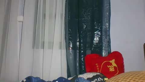 leonnida online show from 4, 4, 2026