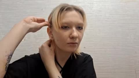 leonorekaufhold online show from 24, 11, 2025