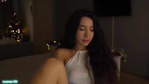 Leora online show from 10, 12, 2024