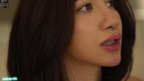 Leora online show from 15, 2, 2025