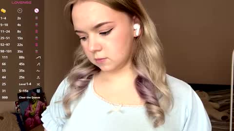 Hello everyone Im Lora Its my first day Were going to have fun together online show from 16, 2, 2026