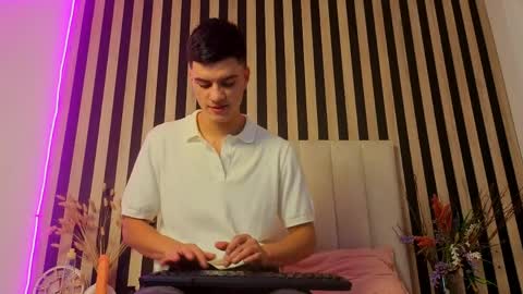 Snapshot of leotease chatting on 3, 6, 2026 leotease online show from 3, 6, 2026