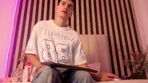 Snapshot of leotease chatting on 14, 6, 2026 leotease online show from 14, 6, 2026