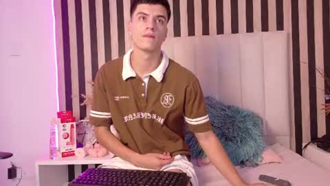 Snapshot of leotease chatting on 18, 6, 2026 leotease online show from 18, 6, 2026