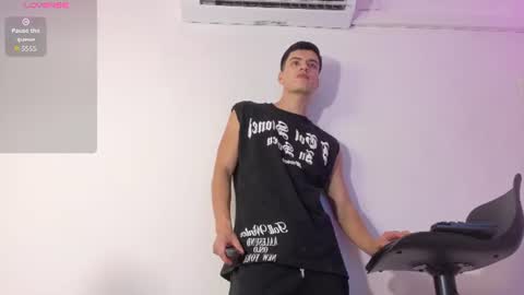 Snapshot of leotease chatting on 23, 6, 2026 leotease online show from 23, 6, 2026