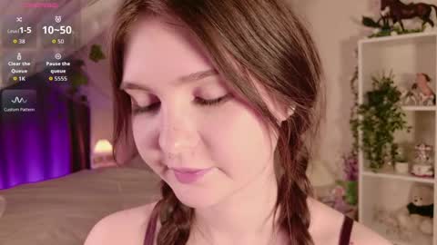 Nicole Moore online show from 21, 4, 2026