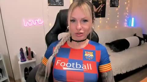 Snapshot of lerika_moore chatting on 11, 6, 2026 Lerika Moore online show from 11, 6, 2026