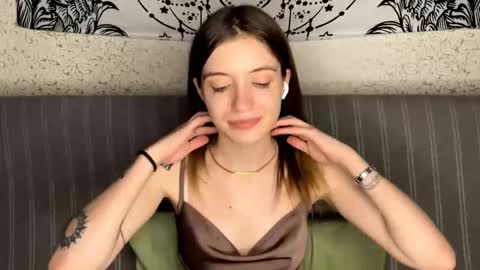 Snapshot of lesleytargett chatting on 19, 11, 2025 Sia online show from 19, 11, 2025