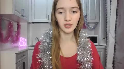  LESLIE   online show from 23, 12, 2024