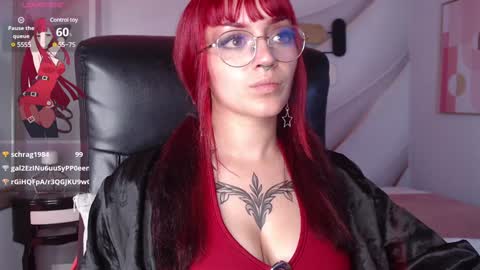 Snapshot of lessboobs_gh chatting on 4, 1, 2025 Less online show from 4, 1, 2025