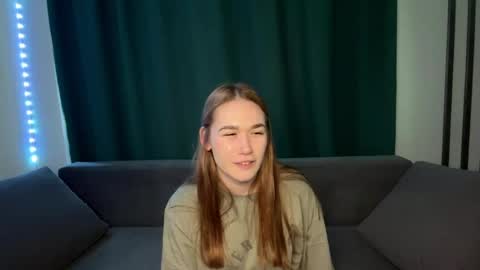 Hello my love Im Val online show from 8, 6, 2026