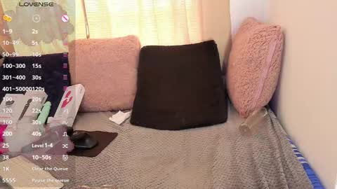 lessliee online show from 23, 4, 2026