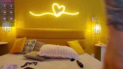 Snapshot of lessysweety chatting on 15, 10, 2025 Lessy online show from 15, 10, 2025