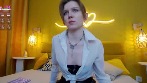 Snapshot of lessysweety chatting on 22, 10, 2025 Lessy online show from 22, 10, 2025