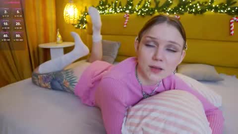 Snapshot of lessysweety chatting on 16, 12, 2025 Lessy online show from 16, 12, 2025