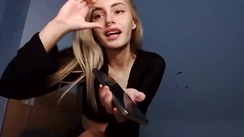 Snapshot of lesyawhite chatting on 2, 11, 2025 lesyawhite online show from 2, 11, 2025