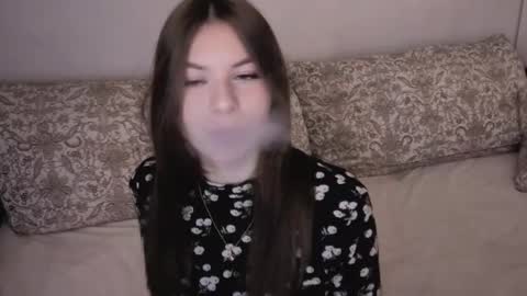 Snapshot of let_me_seee chatting on 16, 12, 2025 Fiona online show from 16, 12, 2025