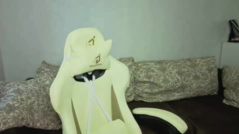 Snapshot of let_me_seee chatting on 13, 2, 2026 Fiona online show from 13, 2, 2026