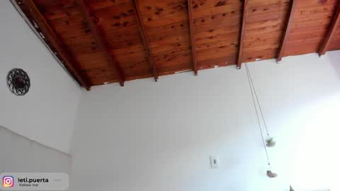 Snapshot of leticiaroldan chatting on 2, 2, 2025 Leticia online show from 2, 2, 2025