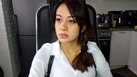 Emily online show from 26, 6, 2026