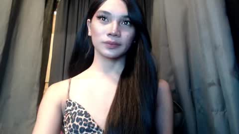 GIRL NEXTDOOR online show from 9, 11, 2025