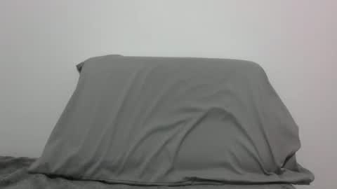 lets_play143 online show from 29, 4, 2026