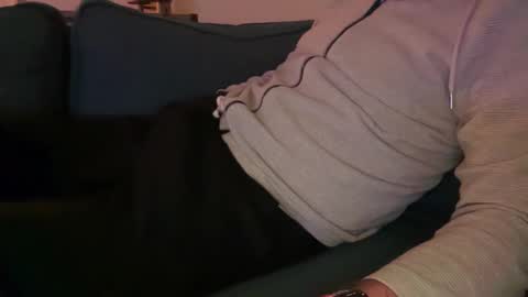 Snapshot of leukurrt chatting on 4, 2, 2026 leukurrt online show from 4, 2, 2026