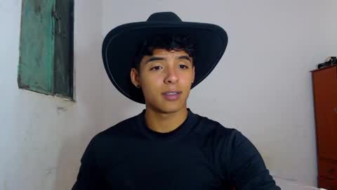 i  am lewis ly EDUARDO MEMDOZA15 online show from 27, 4, 2026