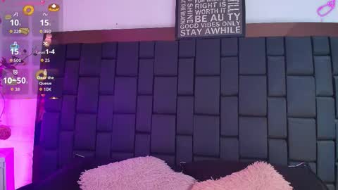 Lexi Howard  online show from 11, 9, 2025