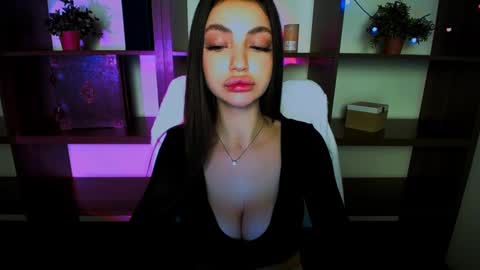 Alexia online show from 4, 3, 2025