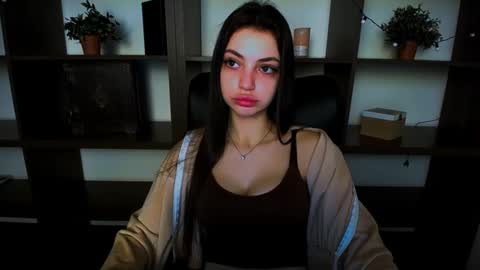 Alexia online show from 8, 3, 2025