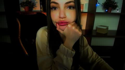 Alexia online show from 8, 3, 2025