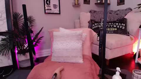 Lexi Smith online show from 5, 10, 2025