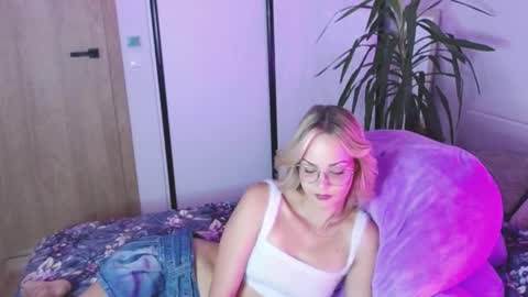 Lexie online show from 10, 9, 2025