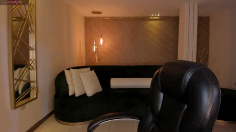 Lexie  online show from 20, 9, 2025