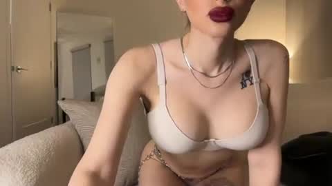 Snapshot of lexii_23 chatting on 13, 10, 2025 Sexy Lexi online show from 13, 10, 2025