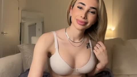 Snapshot of lexii_23 chatting on 5, 11, 2025 Sexy Lexi online show from 5, 11, 2025