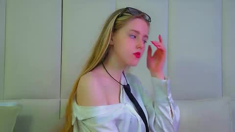 Lexi online show from 30, 9, 2025