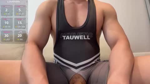 Snapshot of lexxxx442 chatting on 16, 12, 2025 AsianKing online show from 16, 12, 2025