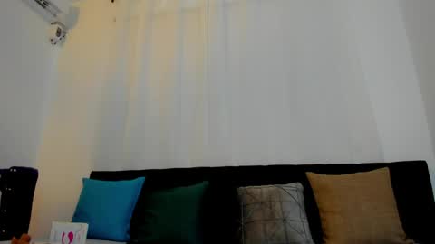  Lexy  online show from 23, 4, 2026